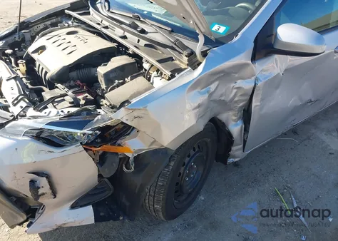 2019 Toyota Corolla Le z USA, uszkodzony, nr VIN 2T1BURHEXKC195731